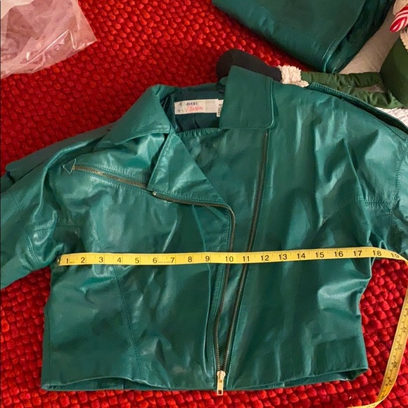 80s Vintage Avon Fashions Green Leather Skirt Suit - Picture 6 of 14